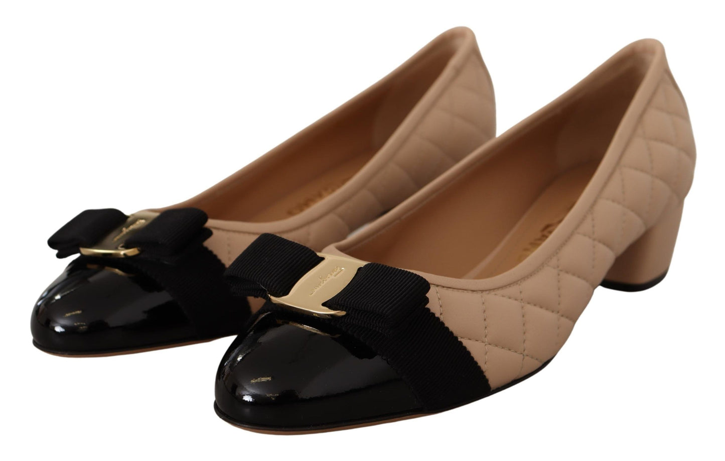 Escarpins élégants en cuir matelassé Salvatore Ferragamo beige et noir
