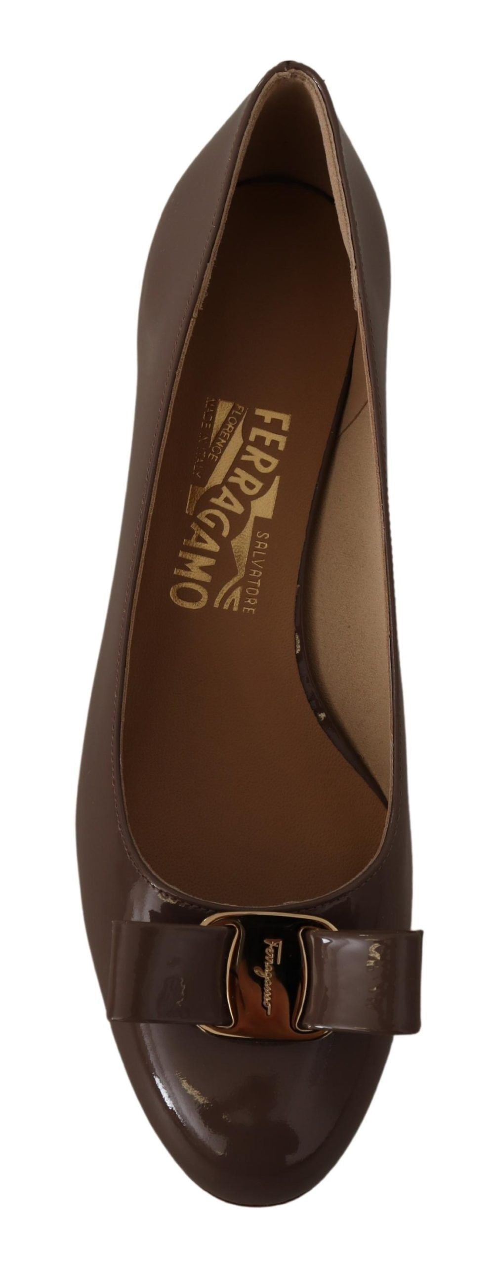Salvatore Ferragamo Elegante Pumps in Caraway-Braun mit Vara-Schleife