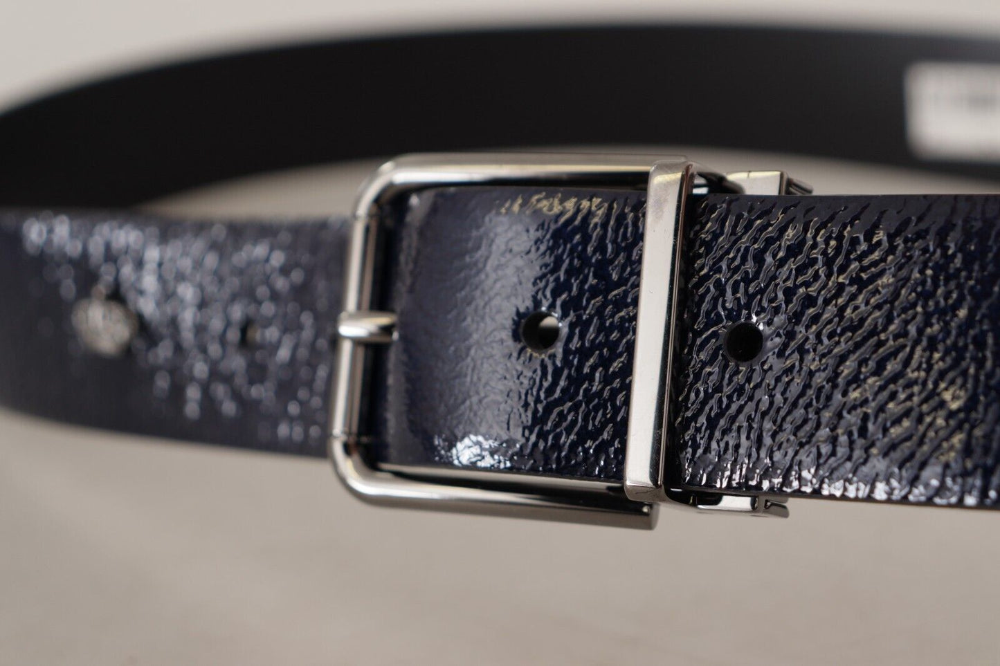 Dolce & Gabbana Ceinture à boucle avec logo argenté en cuir verni bleu Vernice