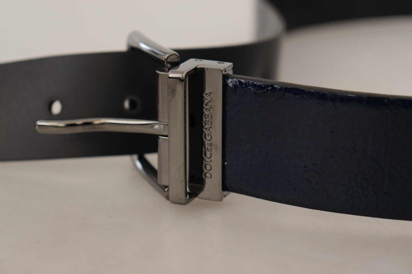 Dolce & Gabbana Ceinture à boucle avec logo argenté en cuir verni bleu Vernice
