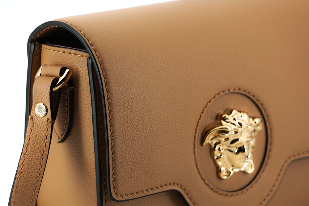 Sac à bandoulière élégant en cuir de veau Versace marron