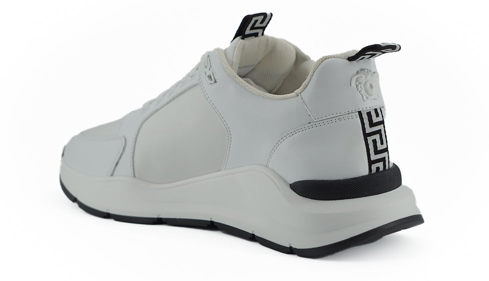Versace – Elegante Sneakers aus weißem Kalbsleder