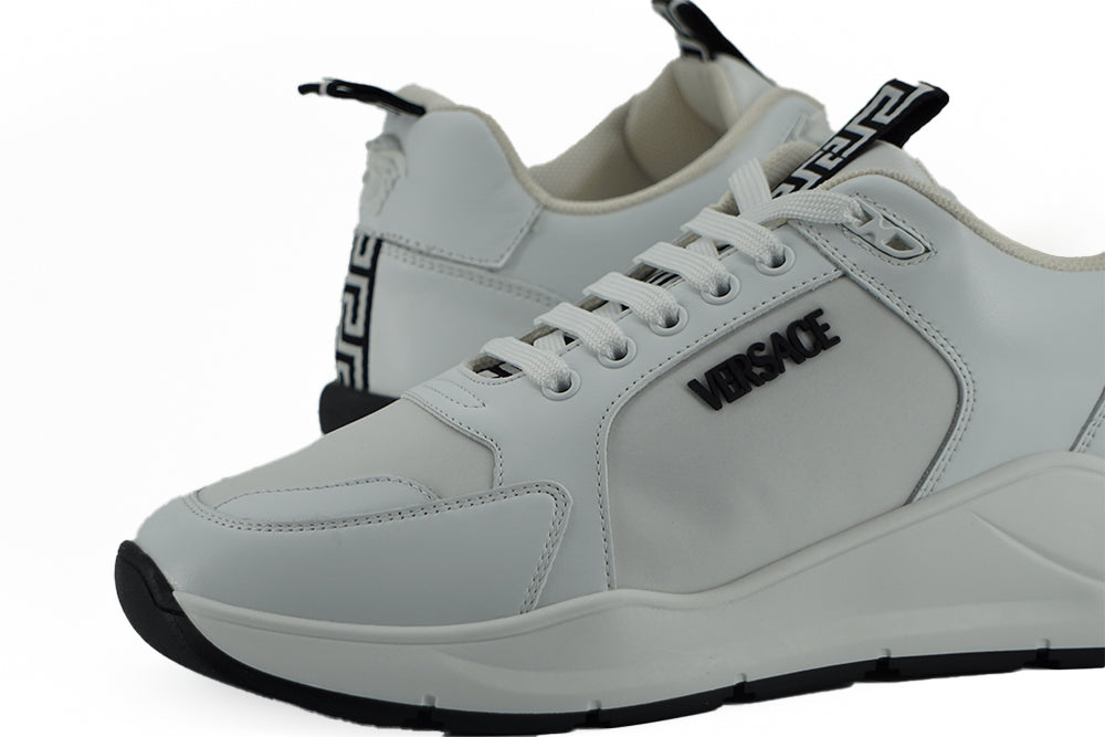 Versace – Elegante Sneakers aus weißem Kalbsleder