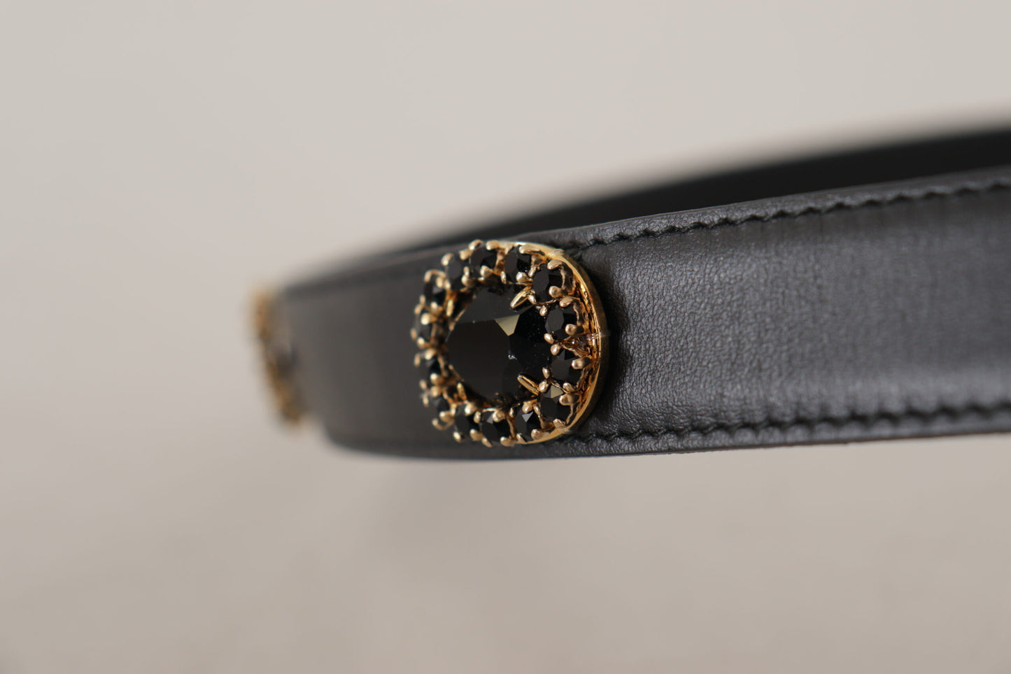 Ceinture Dolce & Gabbana en cuir noir ornée de cristaux et logo