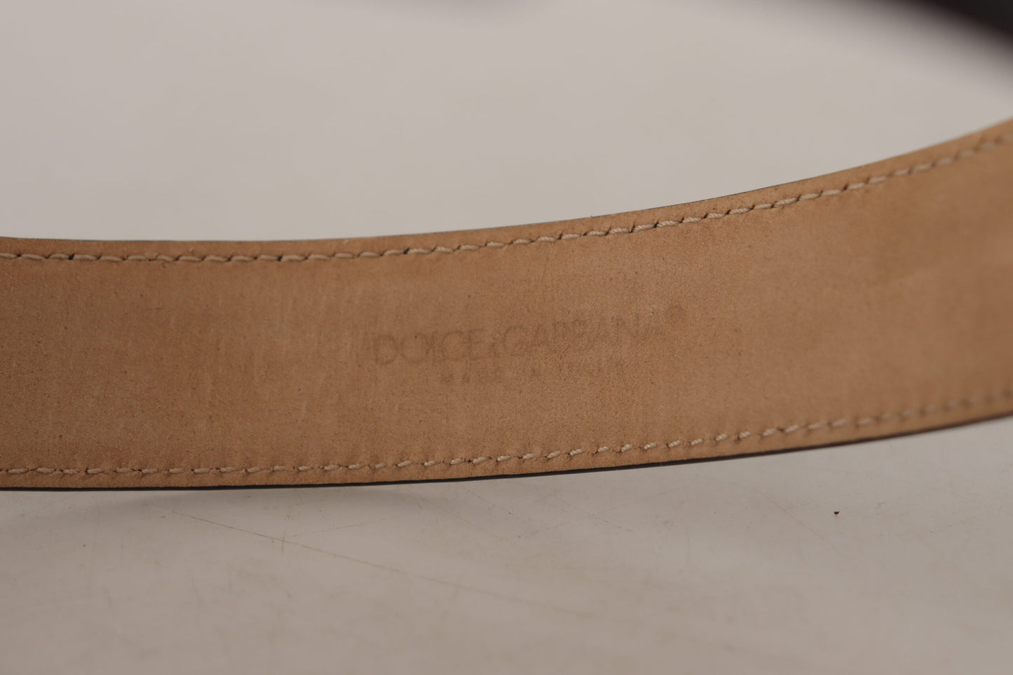 Ceinture classique en cuir noir massif Dolce & Gabbana avec boucle dorée