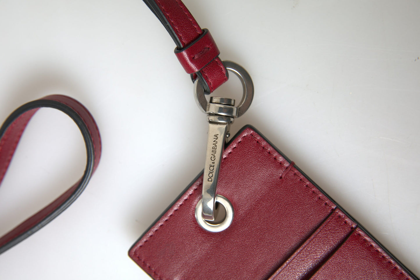 Portefeuille fin en cuir rouge Dolce & Gabbana avec logo et cordon pour homme