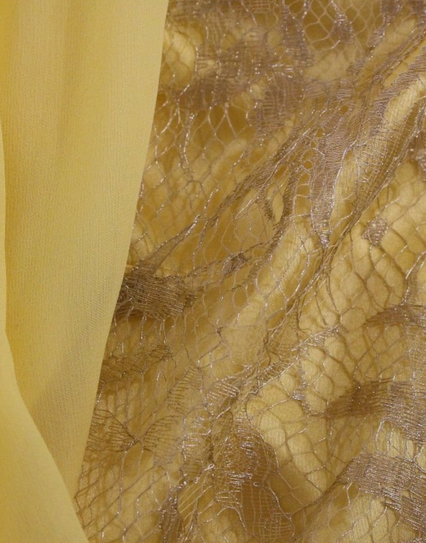 Mini-robe en dentelle jaune et cristaux Dolce & Gabbana