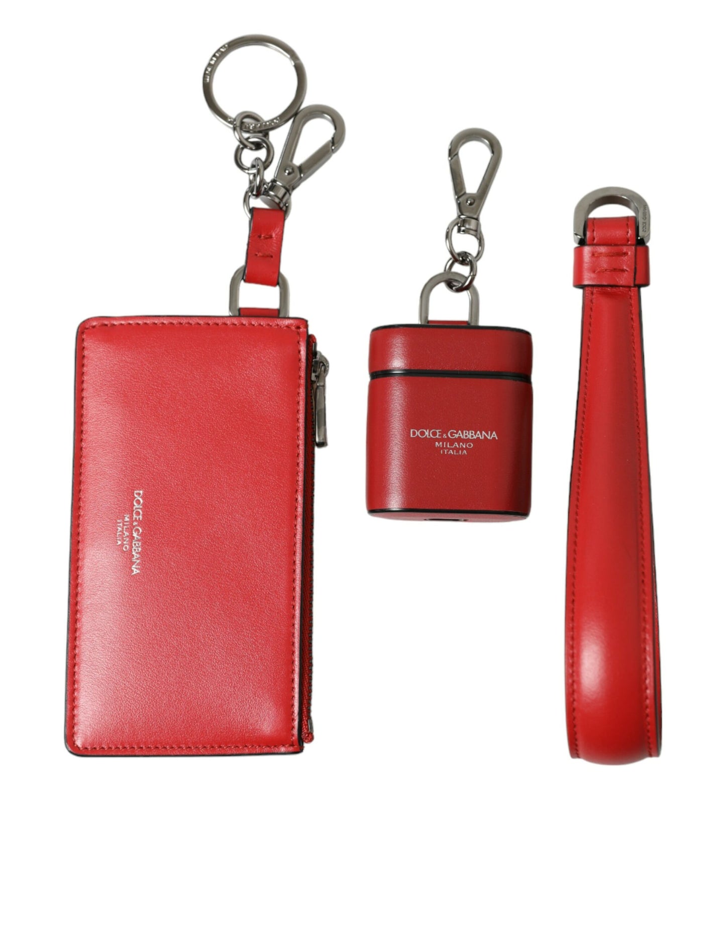 Étui Airpods Dolce & Gabbana en cuir rouge avec logo argenté sur le devant.