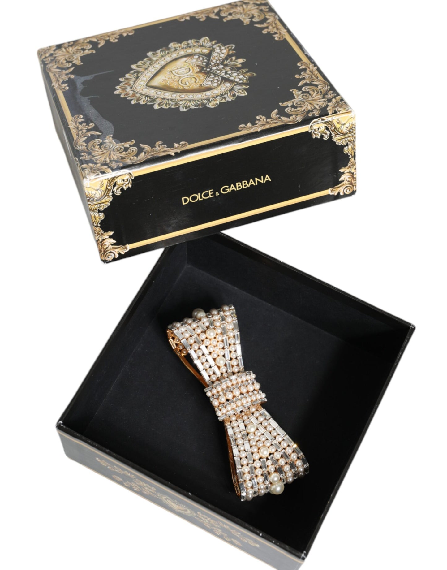 Broche Dolce & Gabbana en laiton doré ornée de fausses perles et de cristaux