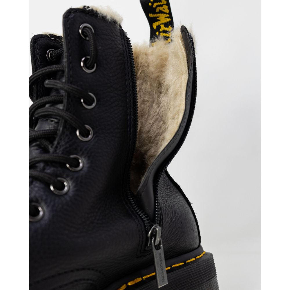 Dr. Martens – Schwarze Lederstiefel