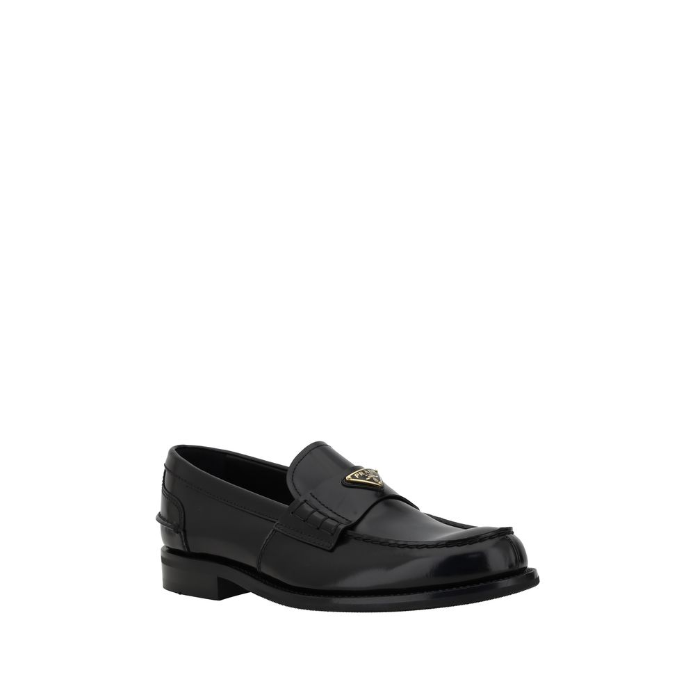 Prada Loafer mit dreieckiger Plakette