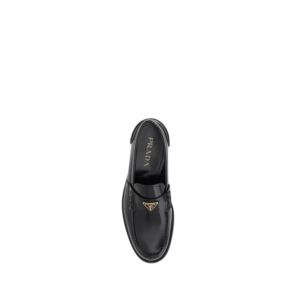 Prada Loafer mit dreieckiger Plakette