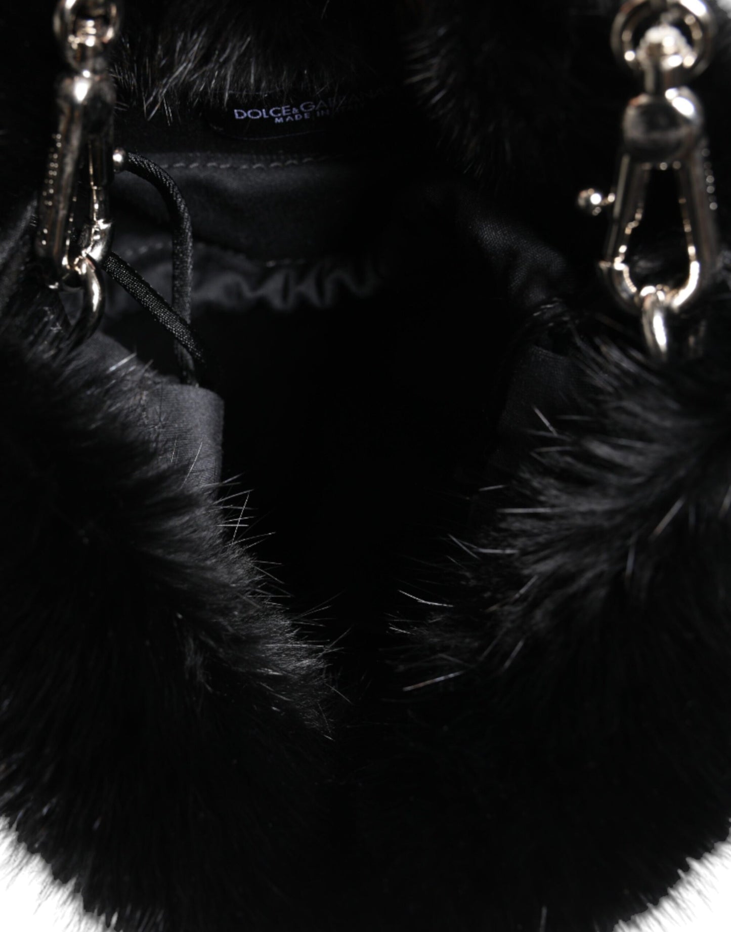 Sac à bandoulière Dolce & Gabbana en fausse fourrure noire avec chaîne argentée