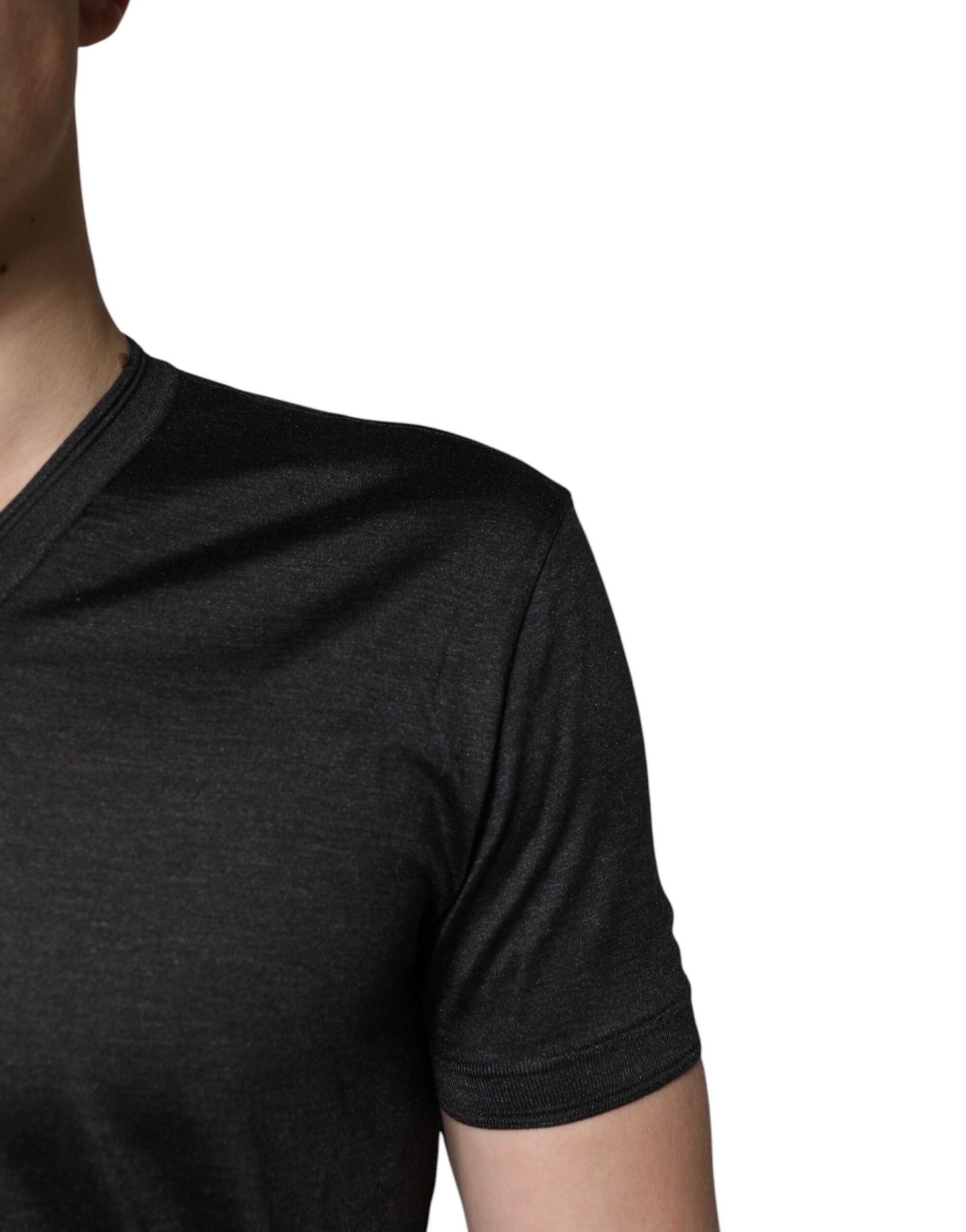 T-shirt à manches courtes et col en V en soie gris foncé Dolce & Gabbana