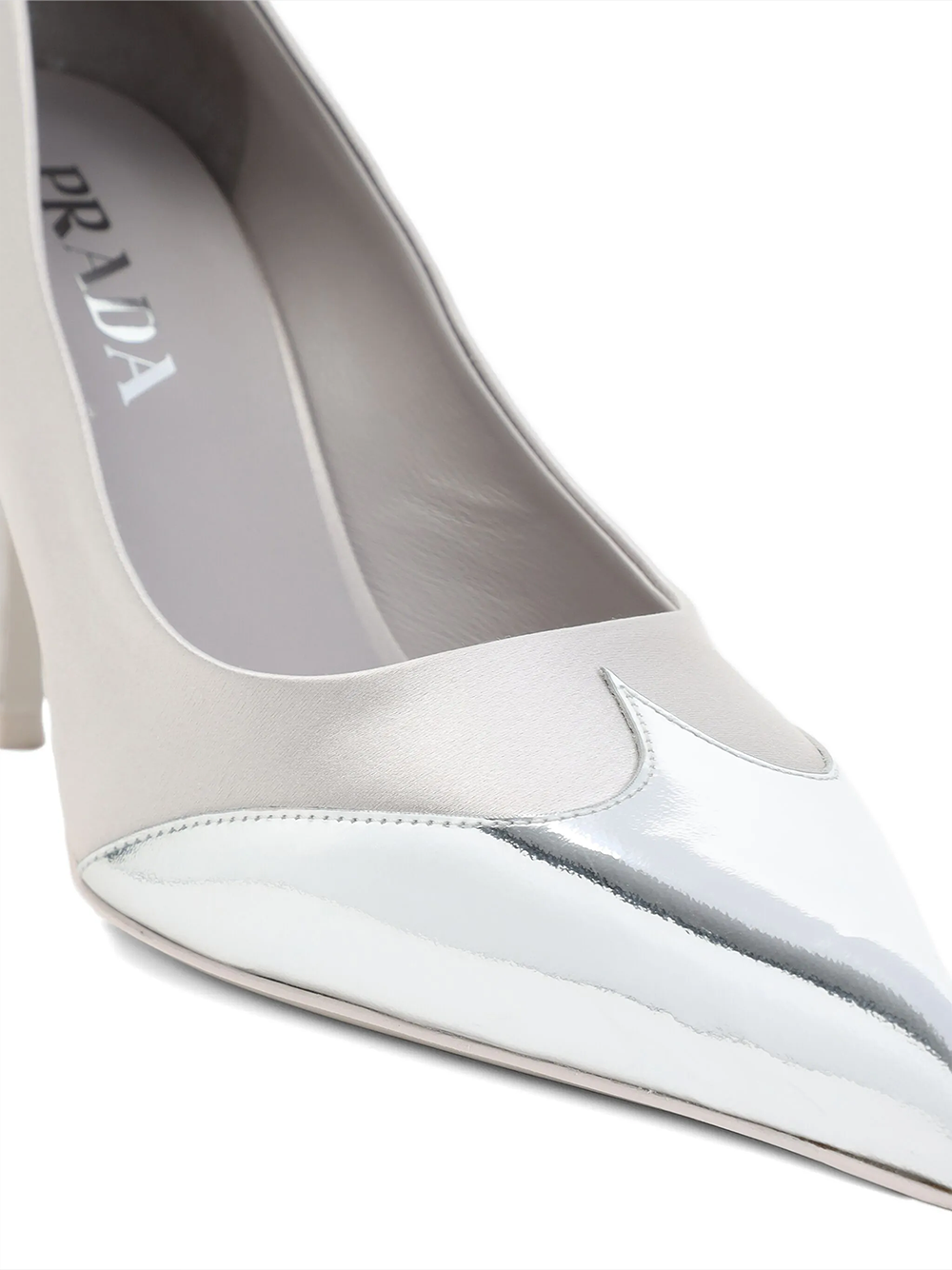 Prada Pumps aus Satin und metallischem Silberleder