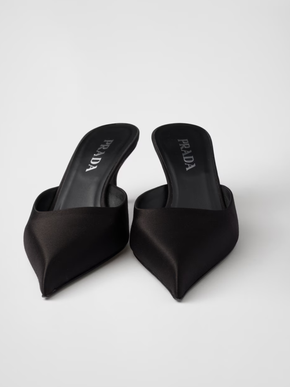 Prada Schwarzer Satin-Sabot