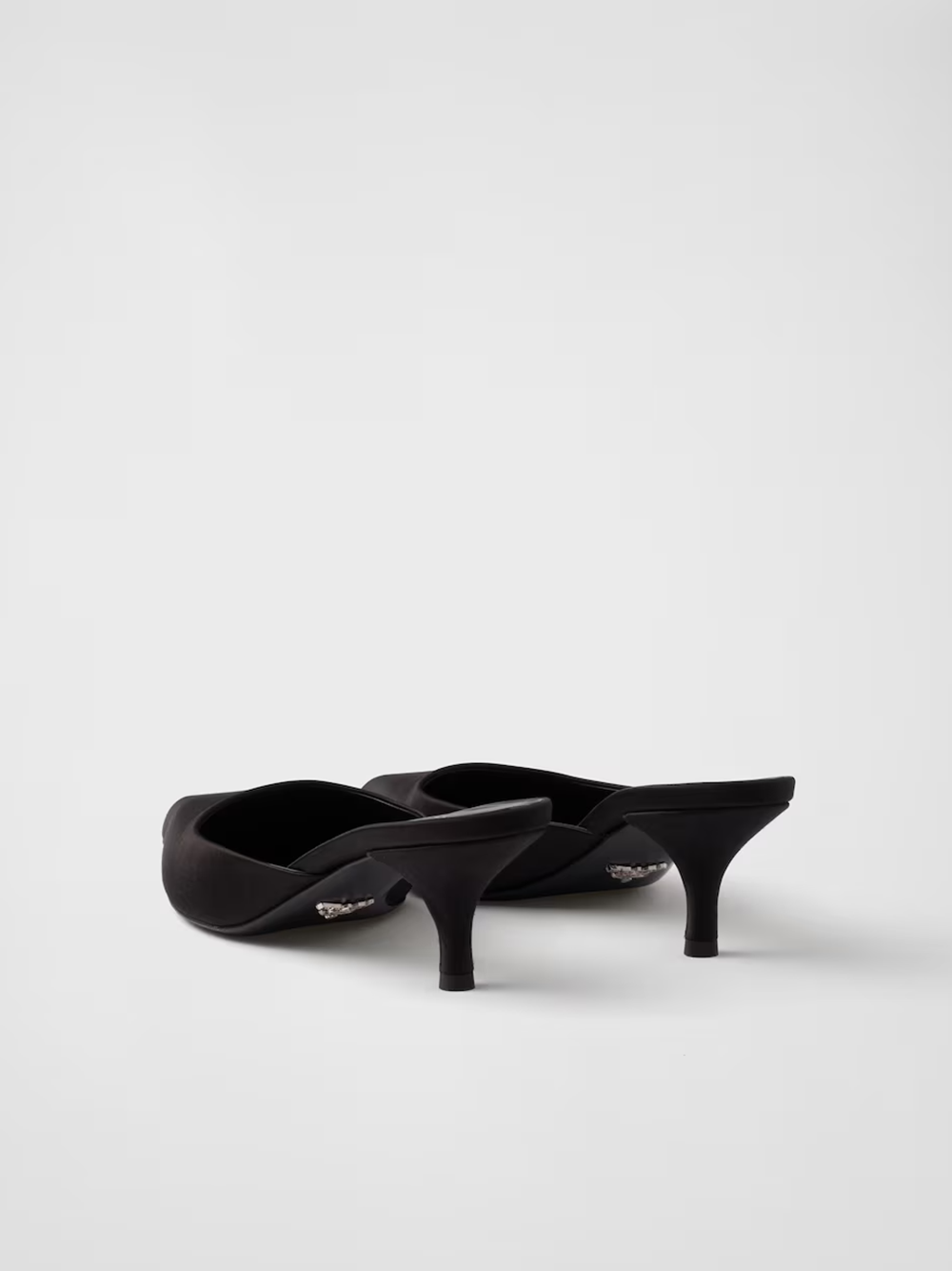 Prada Schwarzer Satin-Sabot