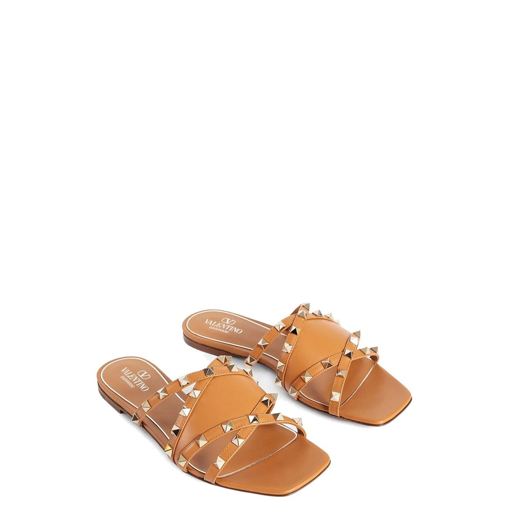 Valentino Garavani – Flache Sandalen „Rockstud“ aus Leder