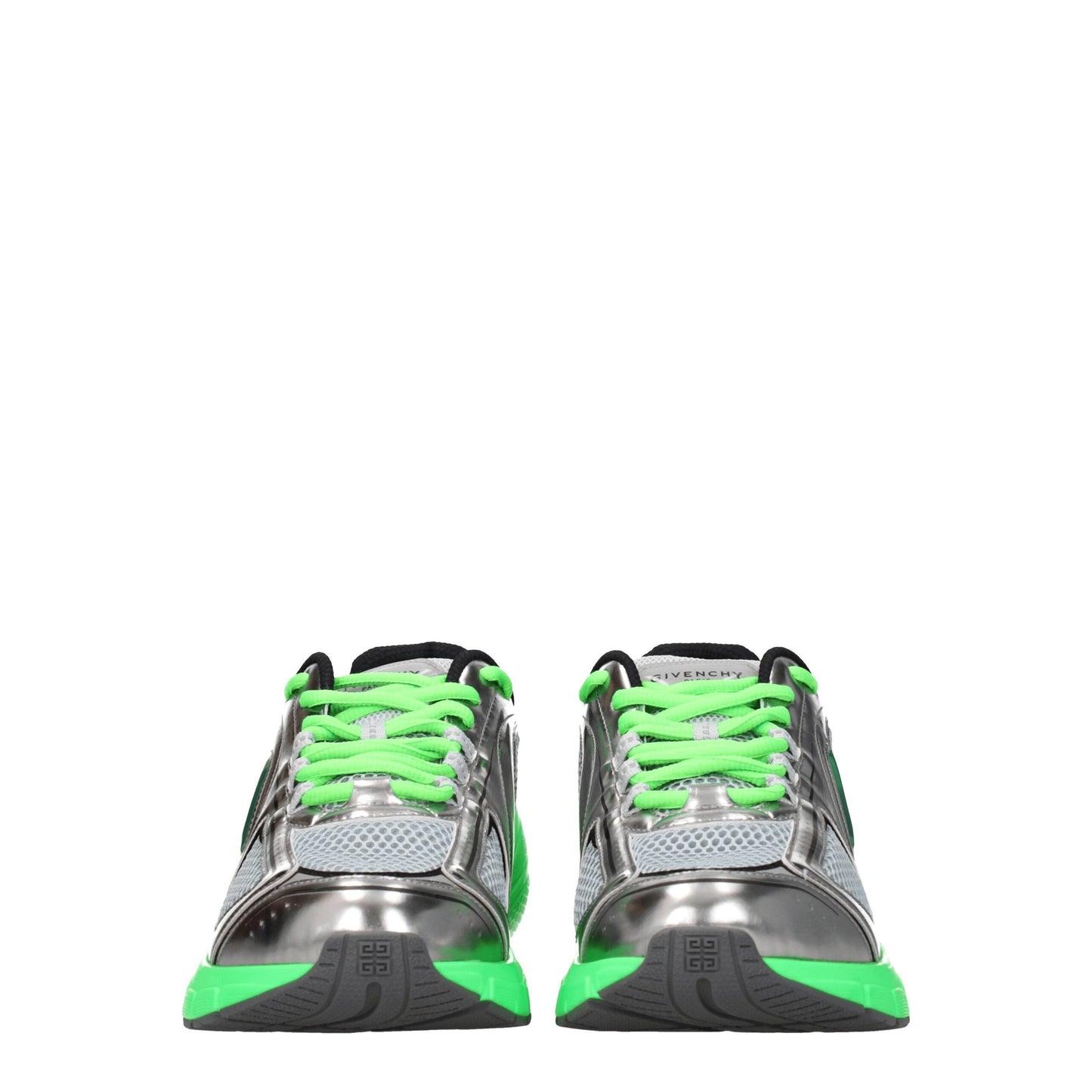 Sportliche Sneakers aus grauem Stoff von Givenchy
