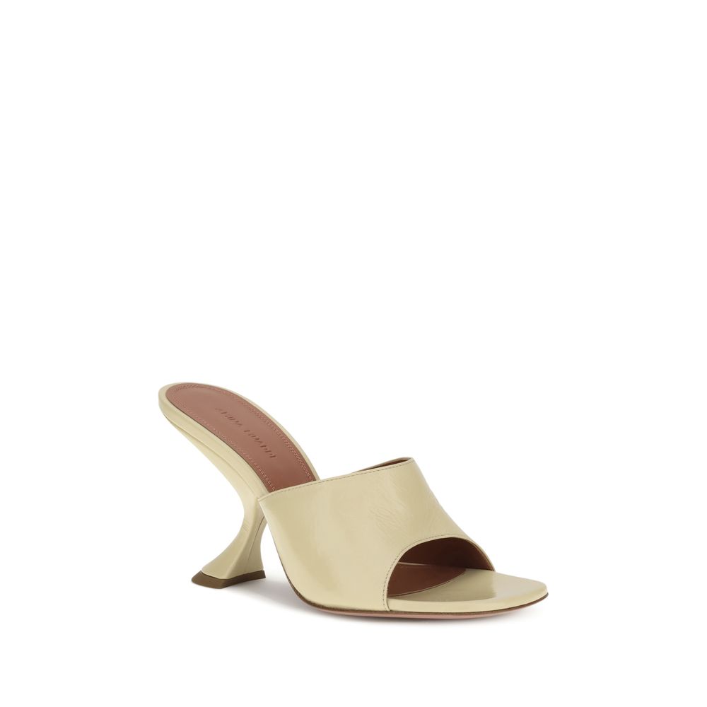 Amina Muaddi Taylor Sandalen