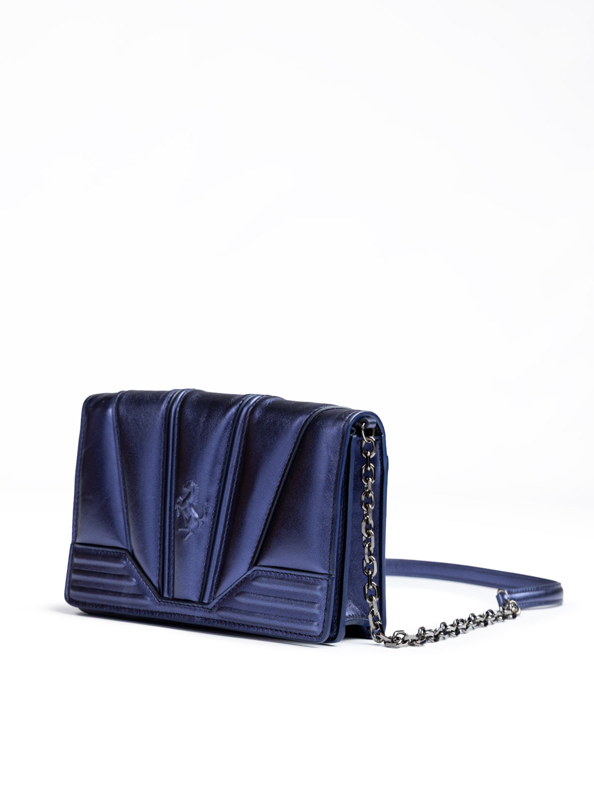 Sac Ferrari Metal bleu GT en cuir verni avec chaîne
