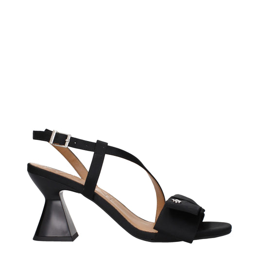 Sandales à talons aiguilles en tissu noir
