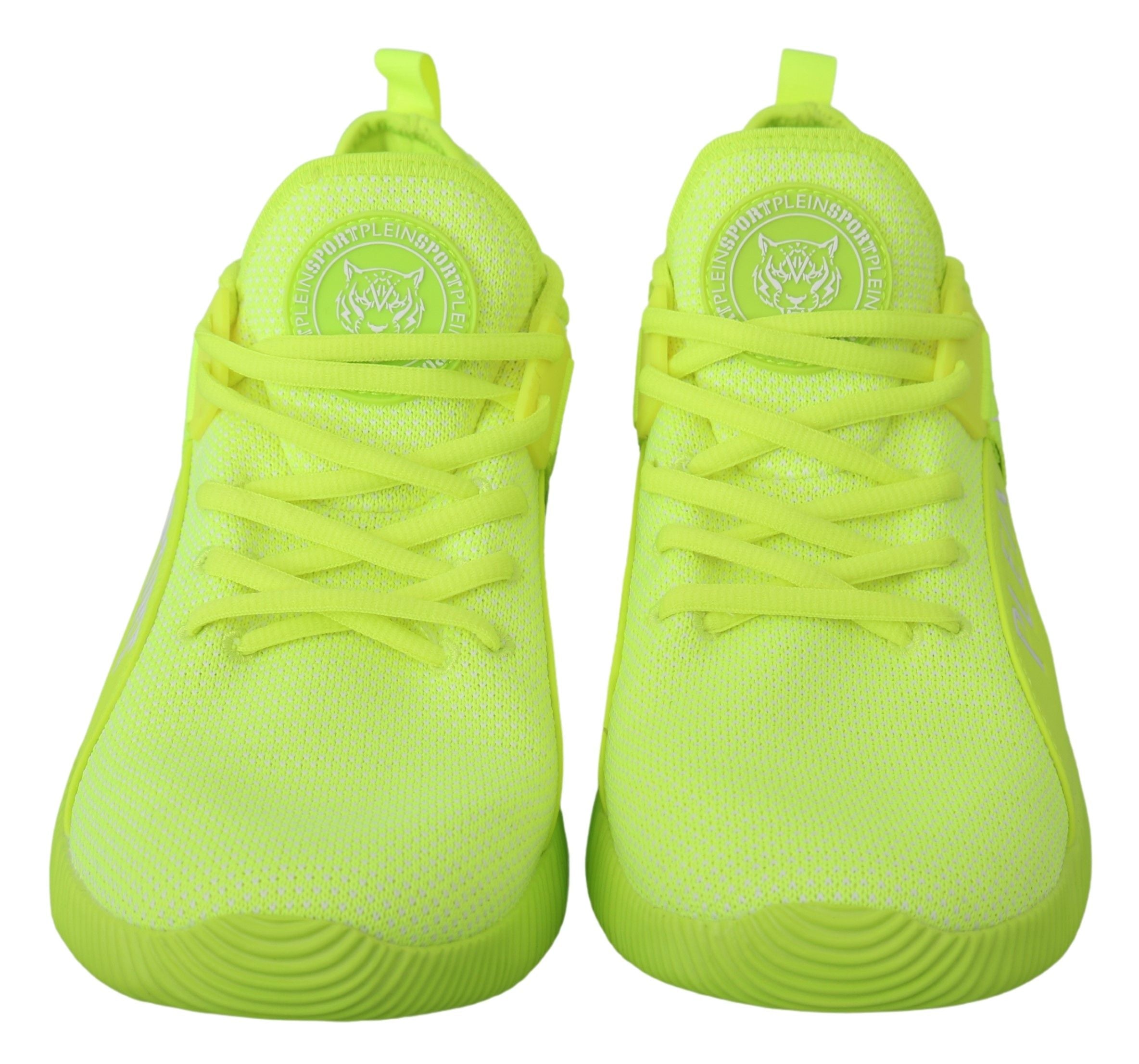 Chaussures de sport montantes CARTER à logo vert.