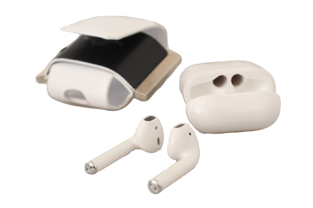 Étui pour Airpods Dolce &amp; Gabbana avec bracelet en cuir blanc et noir et logo en métal argenté
