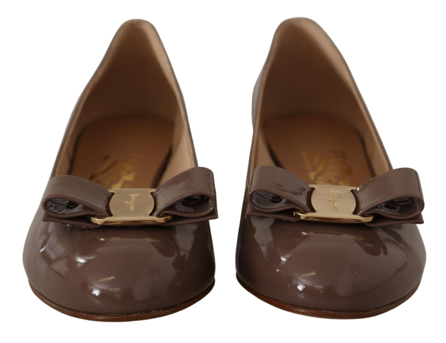 Salvatore Ferragamo Elegante Pumps in Caraway-Braun mit Vara-Schleife