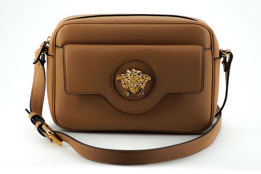 Versace Elegante Kameratasche aus braunem Leder mit Schulterriemen