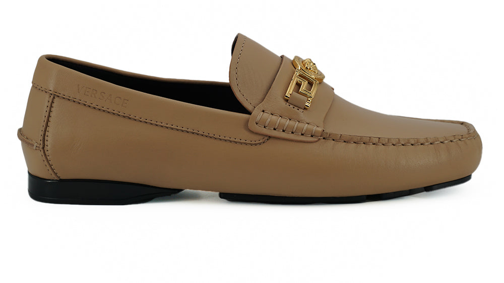 Exquises mocassins en cuir Medusa couleur or