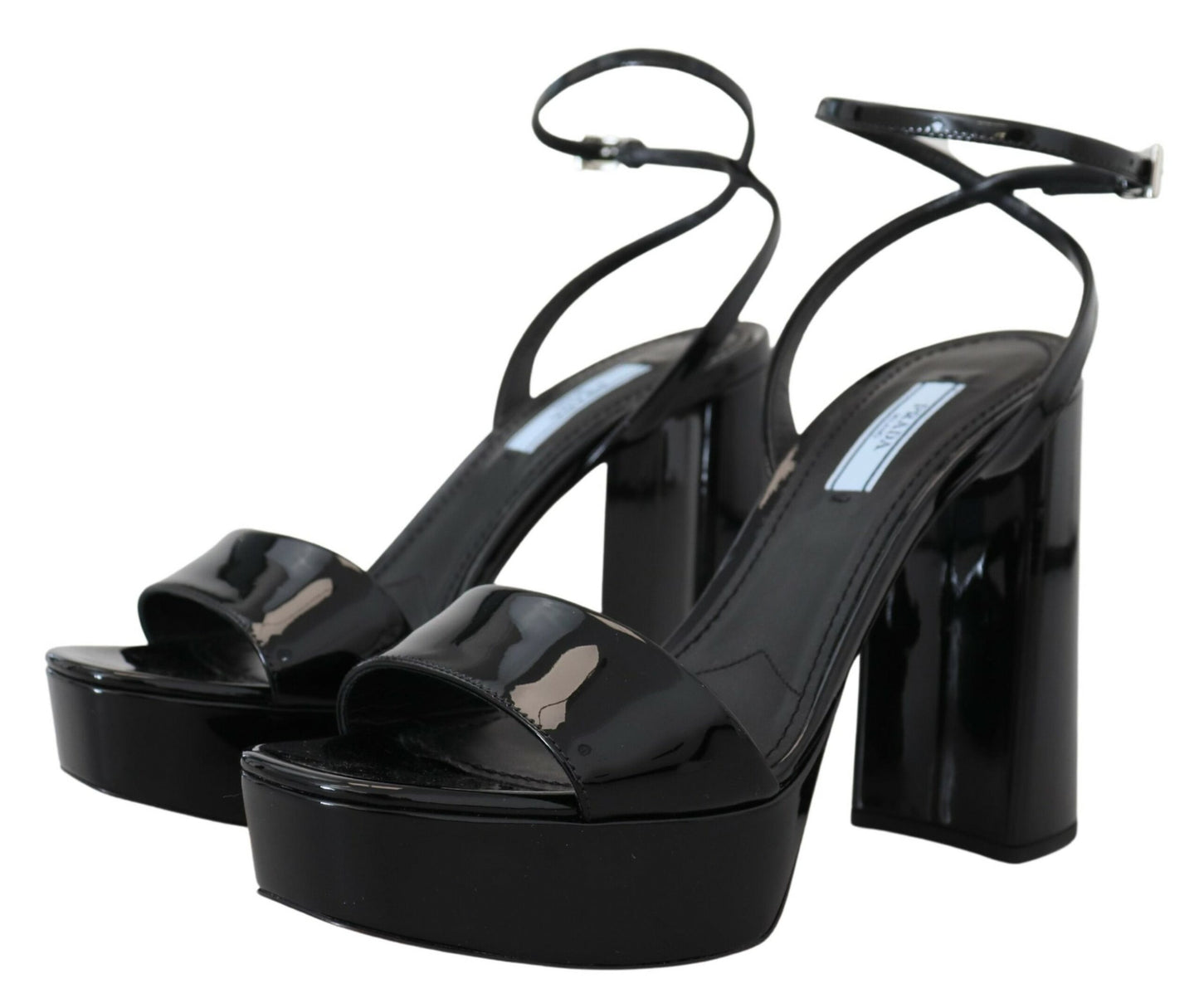 Prada Schwarze Lacksandalen mit Knöchelriemen und Absatz aus Leder