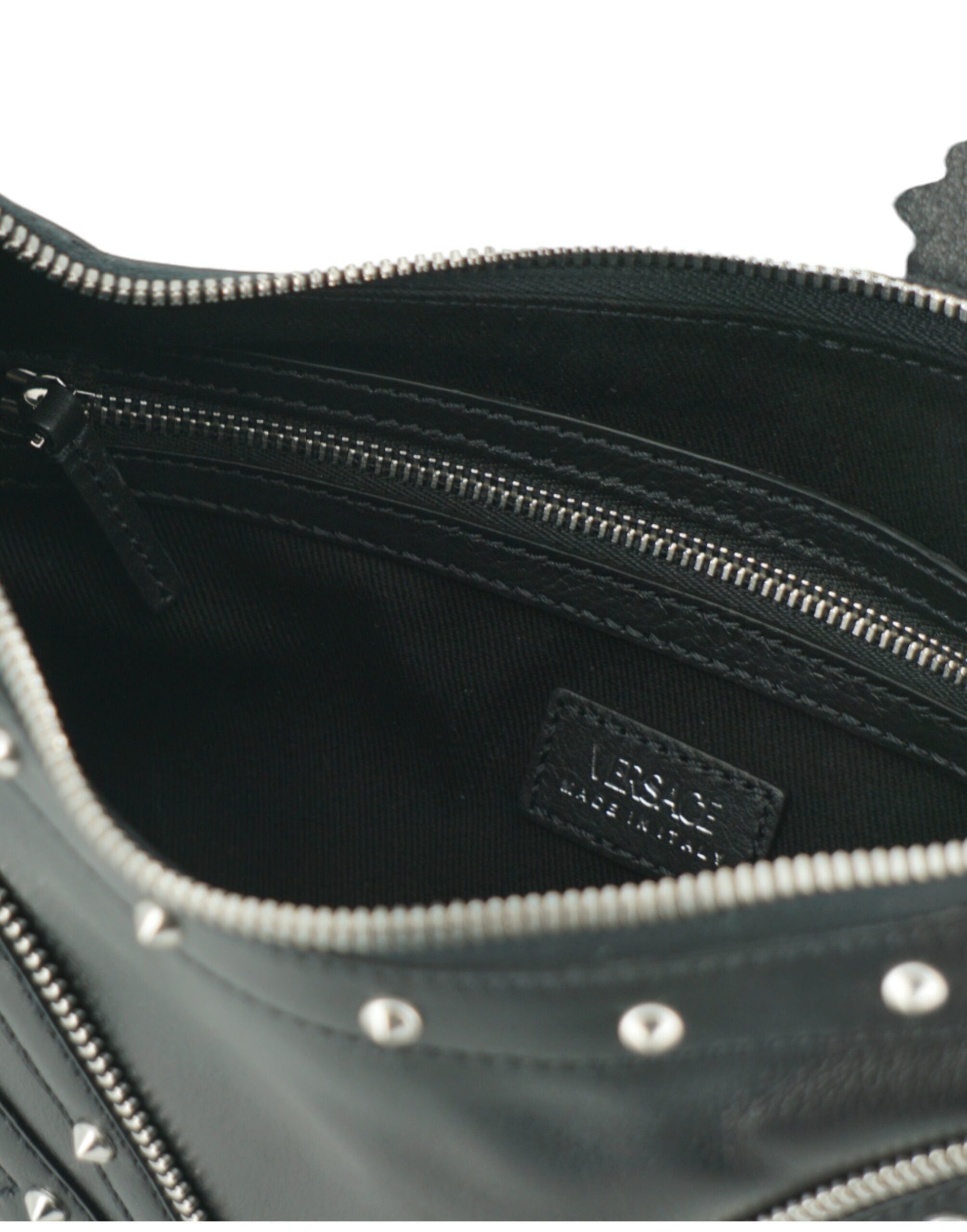Sac hobo porté à l'épaule en cuir noir élégant