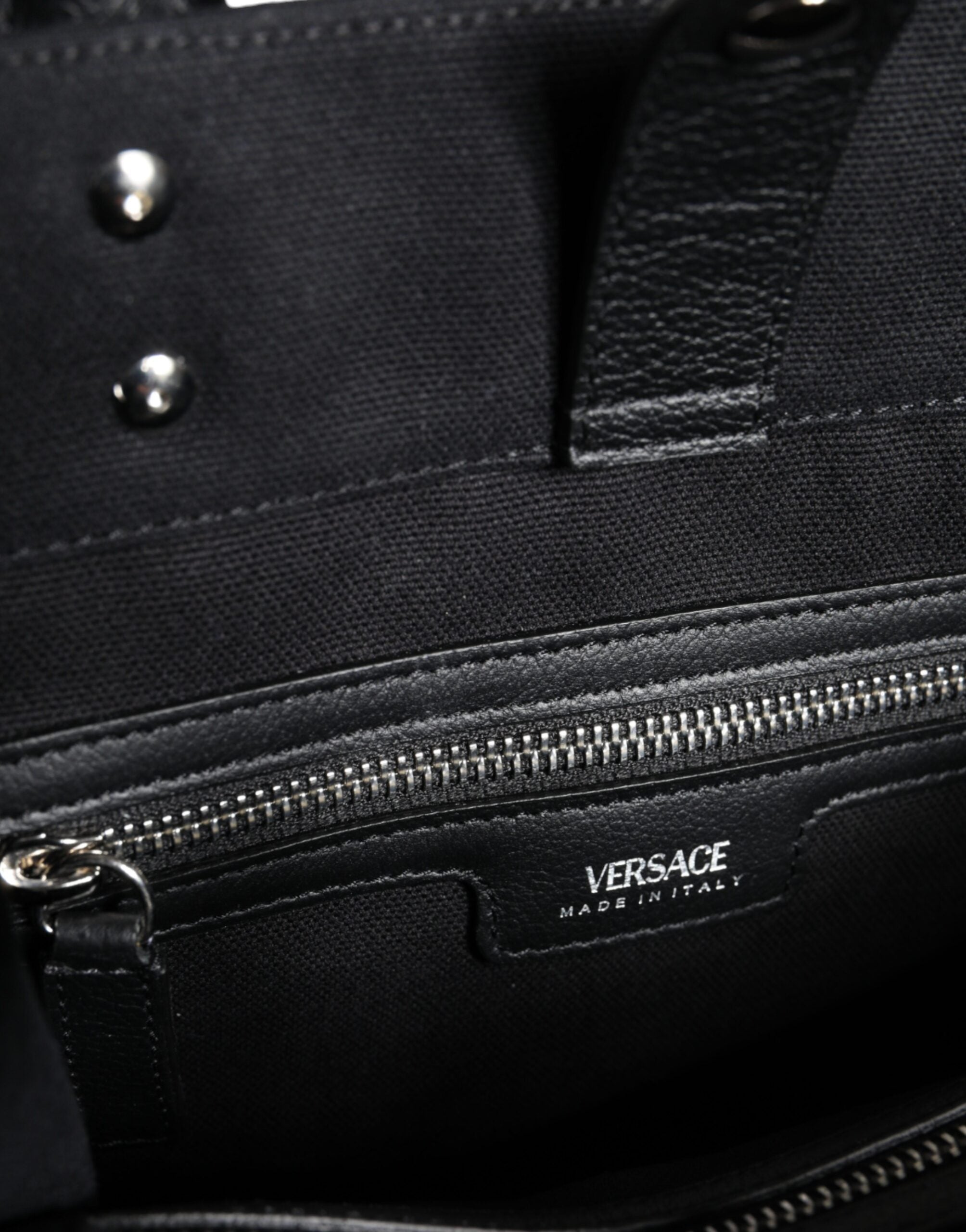 Sac fourre-tout à bandoulière en toile et cuir noir avec logo Versace