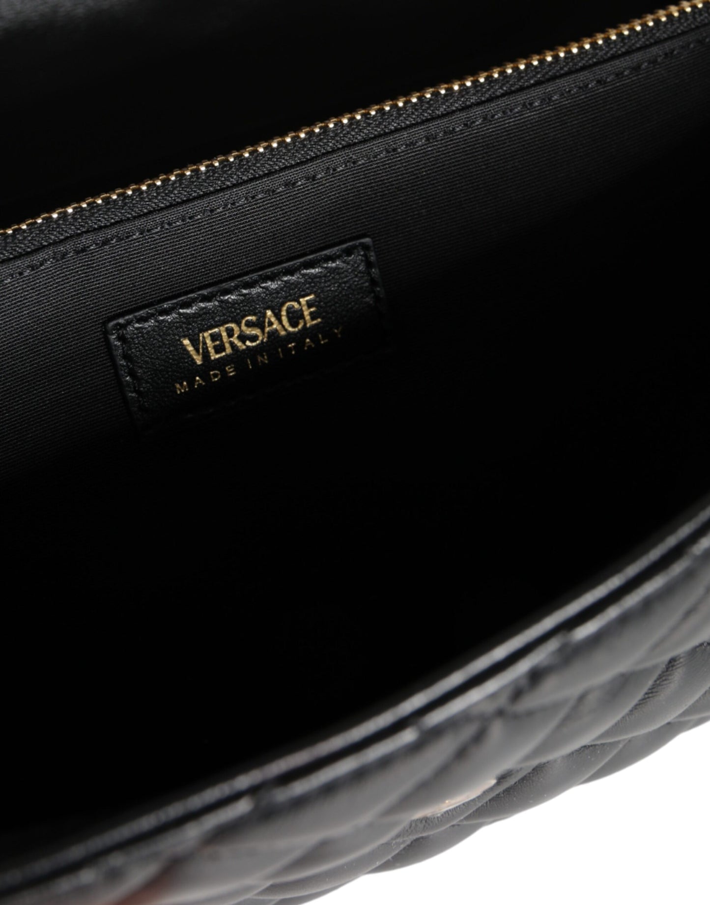 Versace – Schwarze Umhängetasche aus gestepptem Nappaleder