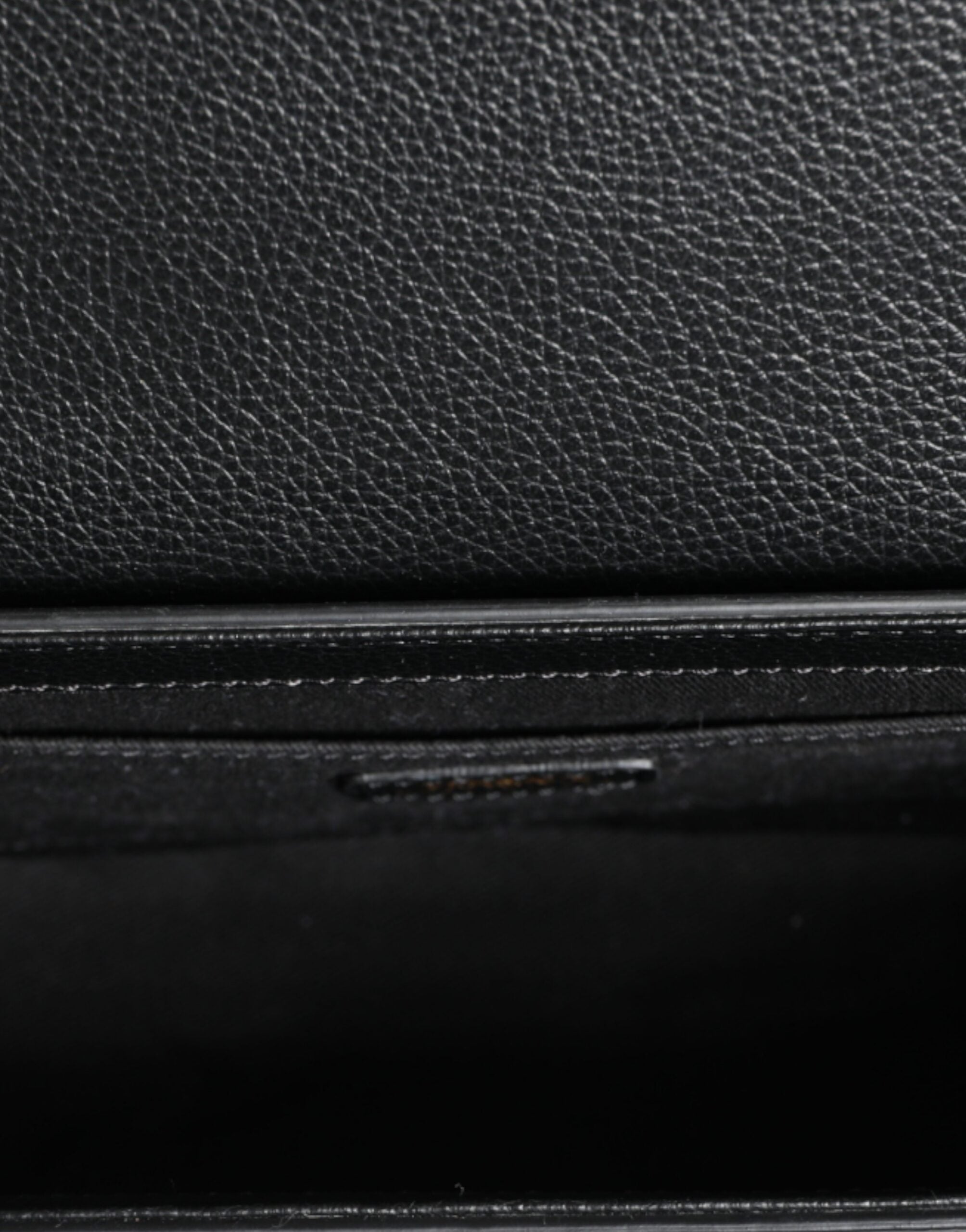 Sac bandoulière Versace en cuir de veau grainé noir avec logo