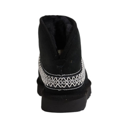 UGG Stiefeletten aus schwarzem Wildleder