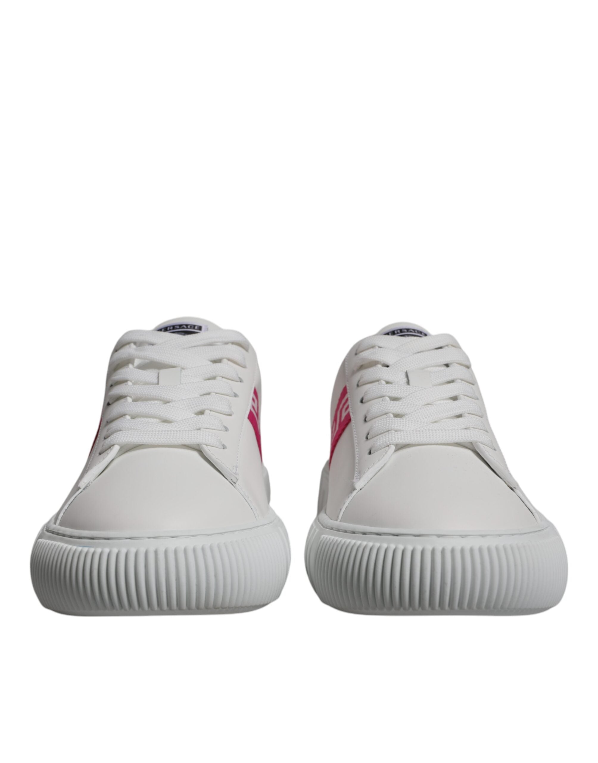 Sneakers basses à plateforme blanches et roses à imprimé grec.