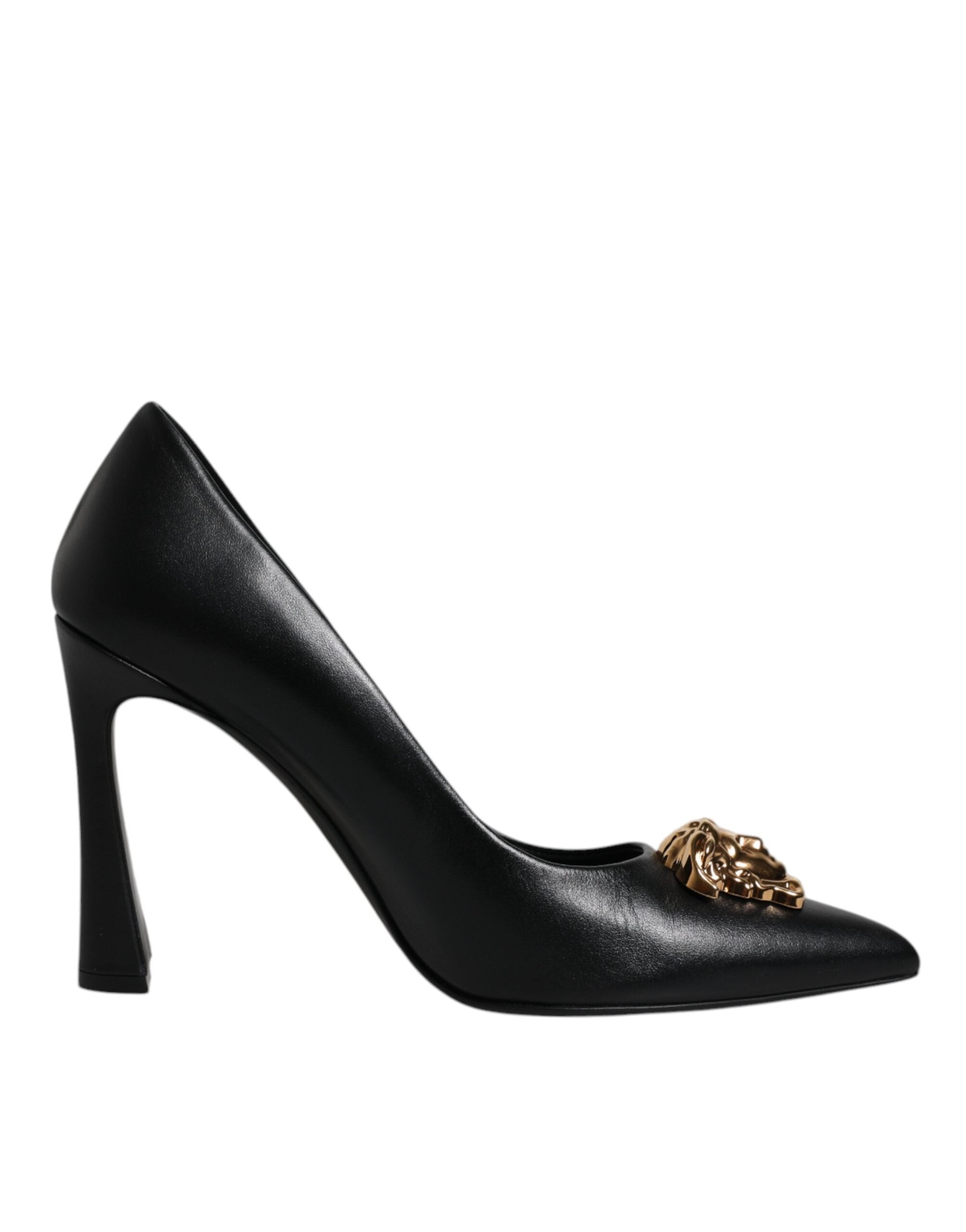 Escarpins à talons hauts en cuir noir avec plaque logo.