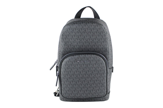 Michael Kors Cooper – Mittelgroßer, schwarzer Signature-Sling-Rucksack aus PVC