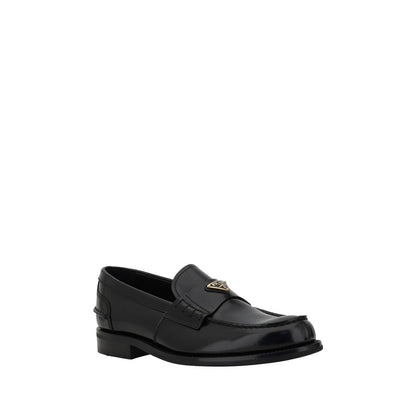 Prada Loafer mit dreieckiger Plakette