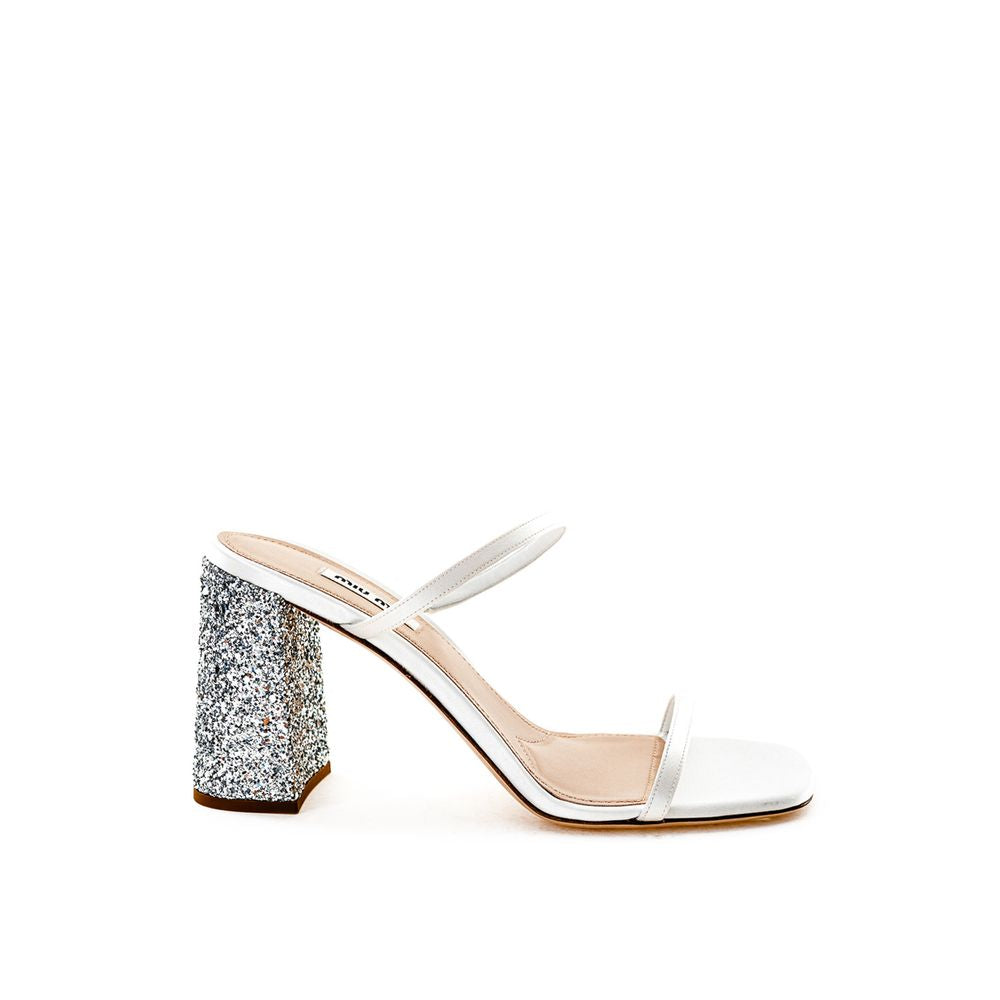 Sandalette en soie blanche