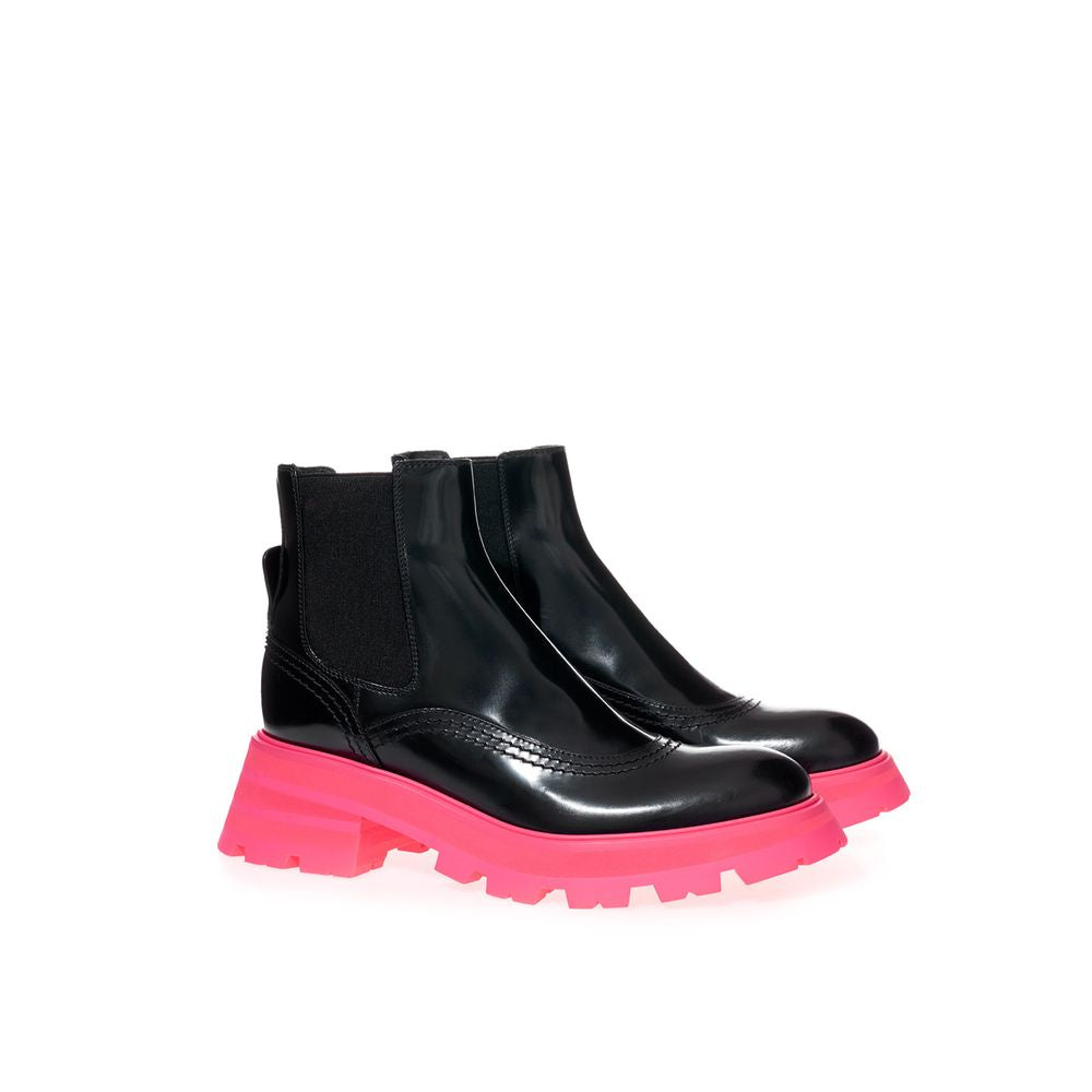 Bottes élégantes en cuir noir