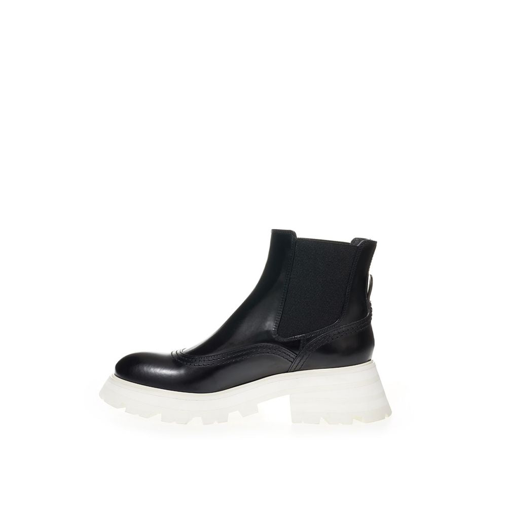 Bottines en cuir élégantes, dans un noir intemporel.