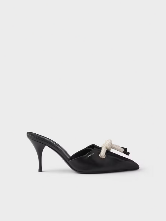 Prada – Schwarze Sandalen aus Nappaleder mit Seildetail