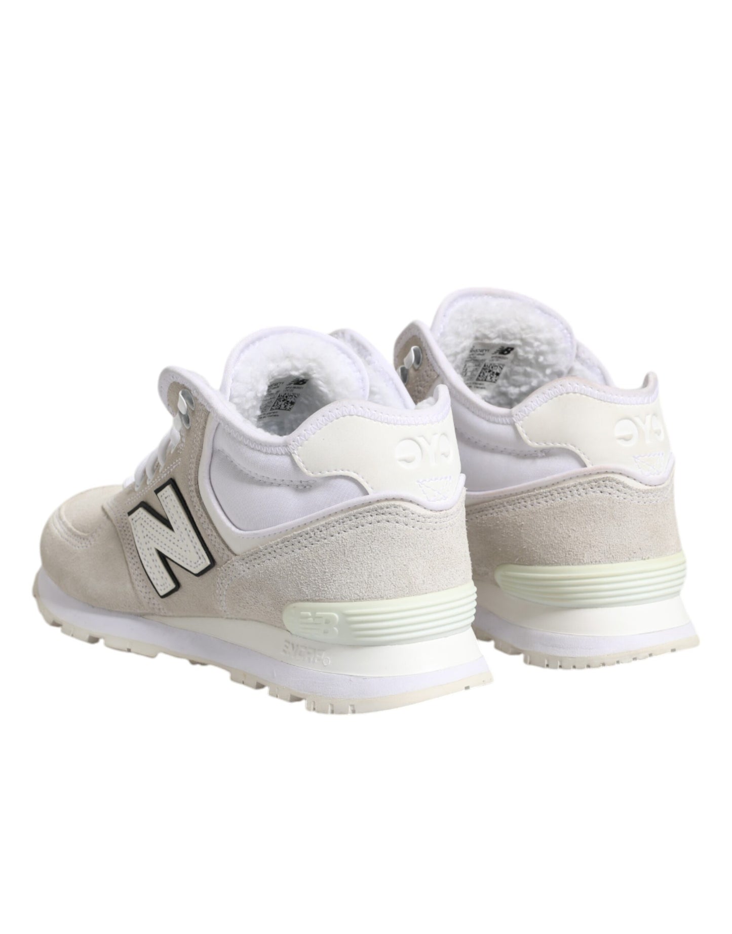 New Balance – Sneaker aus Wildleder in Off-White