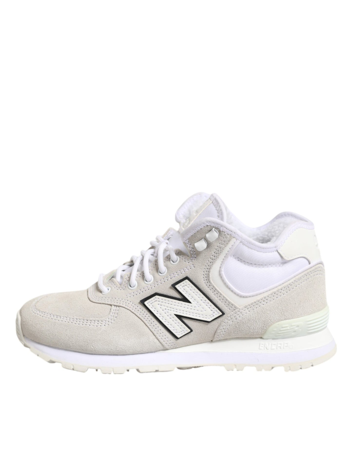 New Balance – Sneaker aus Wildleder in Off-White