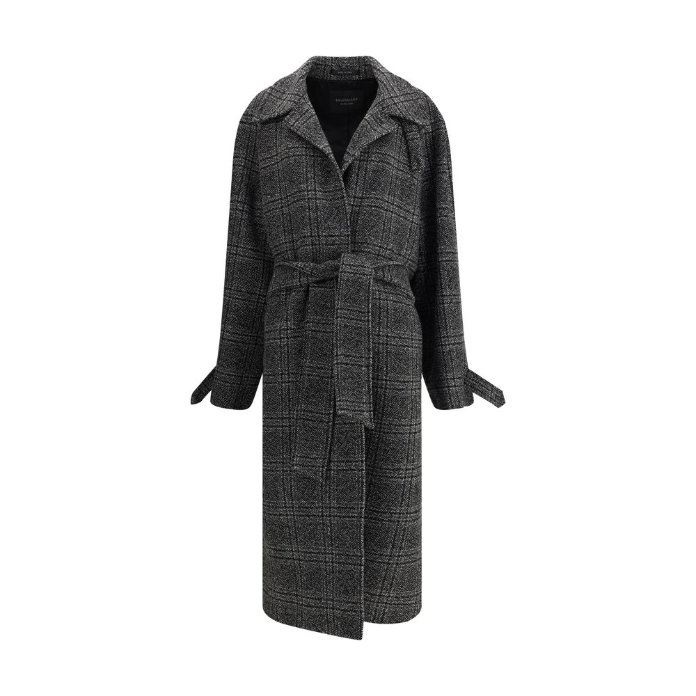 Vérifiez le manteau long.