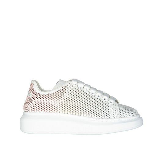 Alexander McQueen Oversize-Sneakers mit gepunktetem Cut-Out