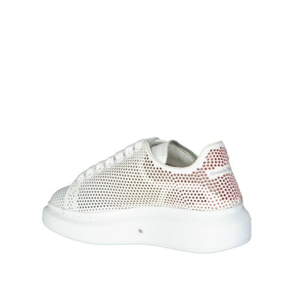 Alexander McQueen Oversize-Sneakers mit gepunktetem Cut-Out